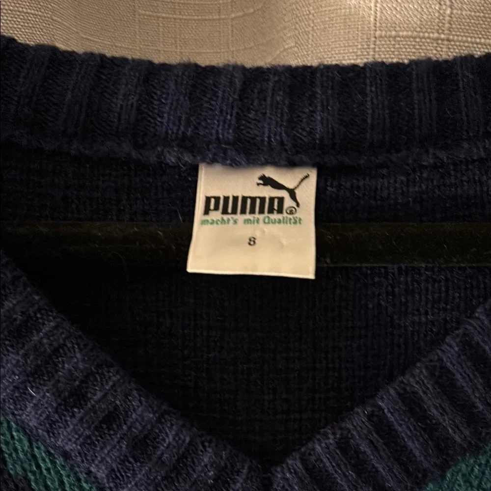 Vintage‎ 90’s Puma V-Neck chevronSweater - 50% Wool/50% Acrylic
